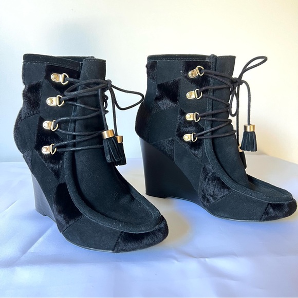 Moccasin Style Suede booties by marc. size 7 - Picture 4 of 10